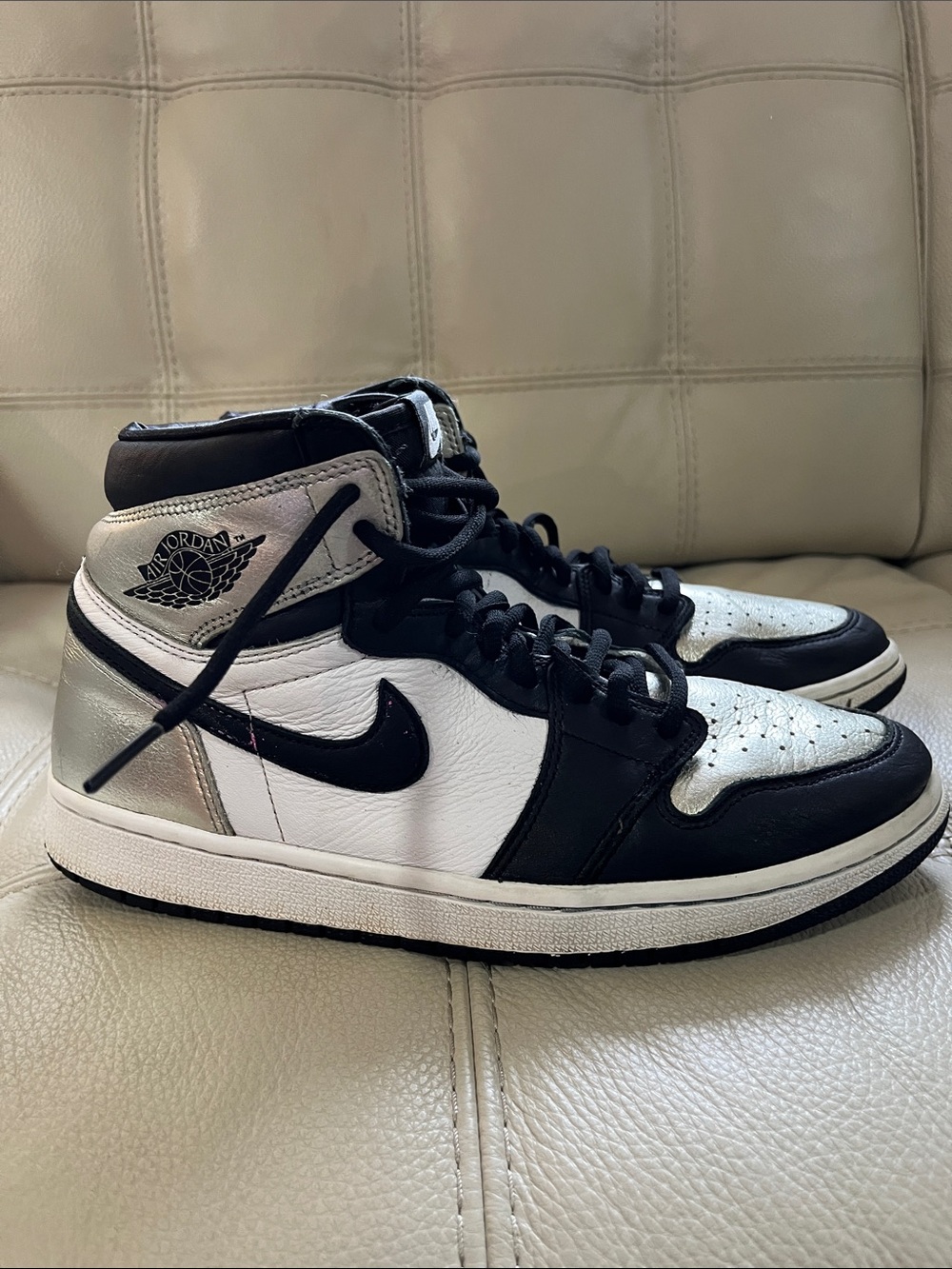 Jordan Retro High-Top Sneakers in Black, White & Silver CDO461-001